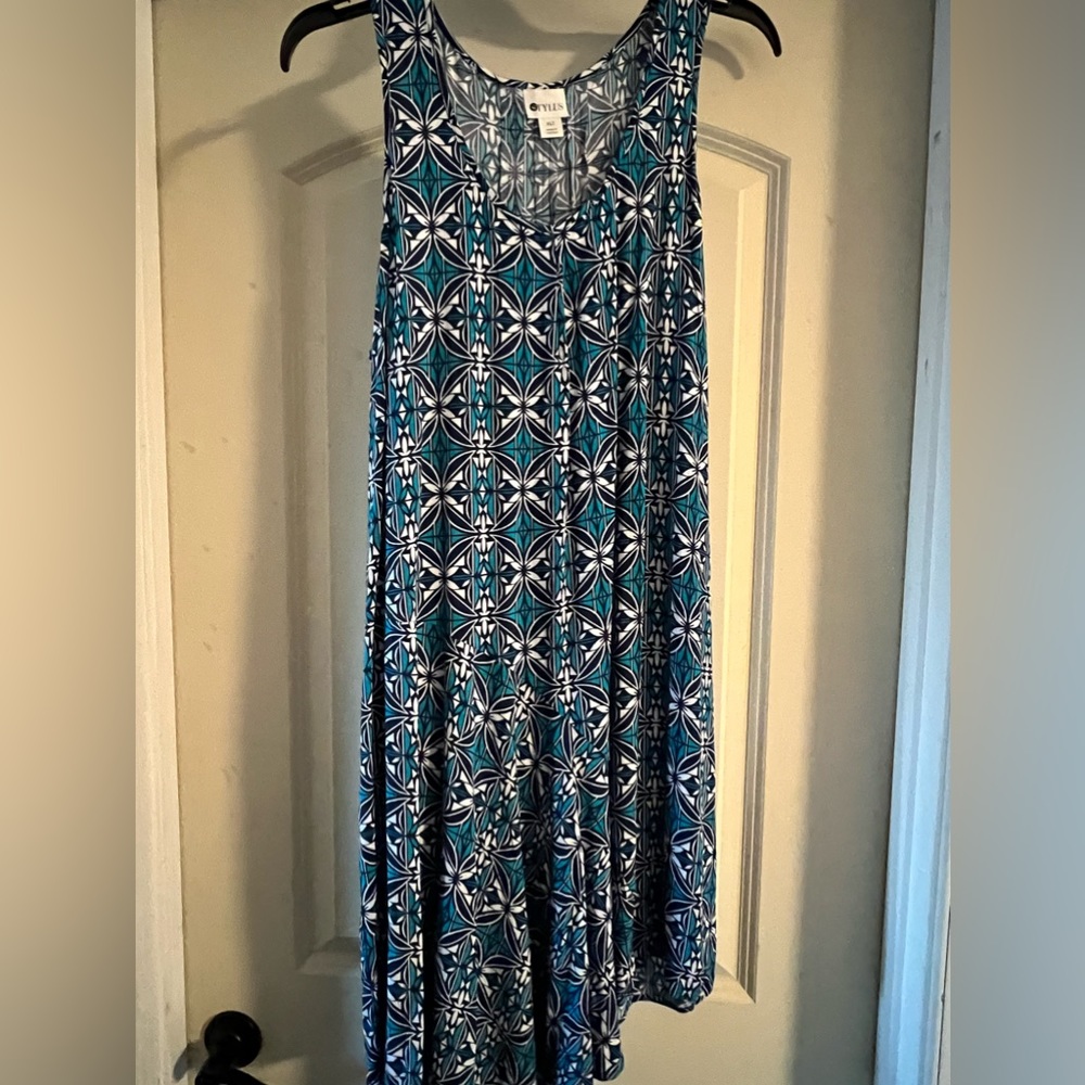 Sleeveless dress